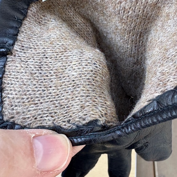 Macy’s Women’s Vintage made in Italy Lined Black Leather Gloves In Sz 8 - Picture 10 of 12